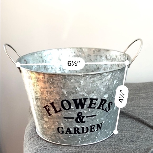 Beautiful set of 2 farmhouse shabby chic planters - Picture 7 of 7